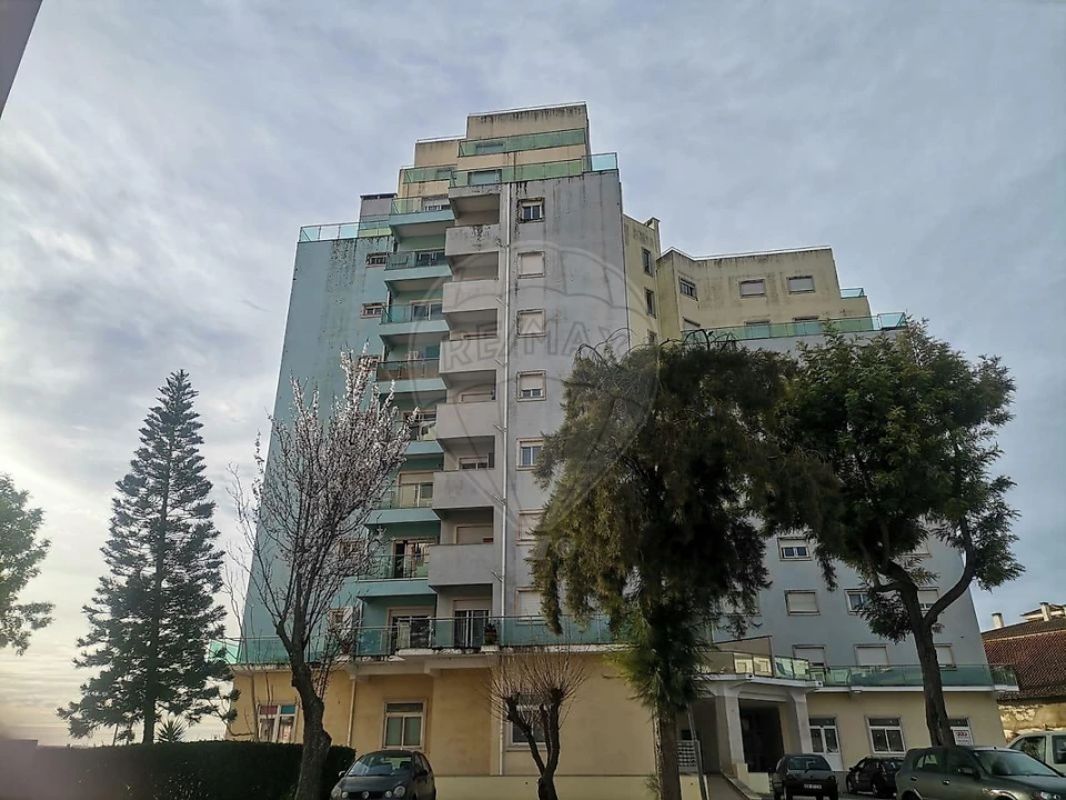 Apartamento T2 para Venda em Azambuja Foto 2