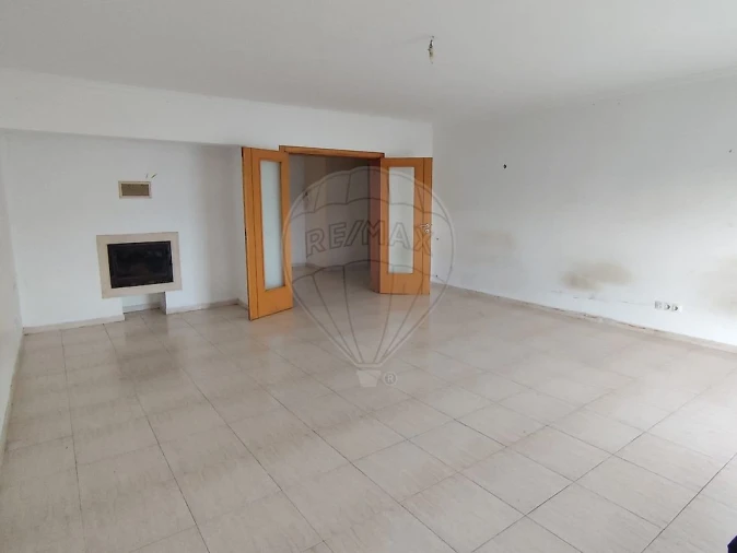 Apartamento T2 para Venda em Azambuja