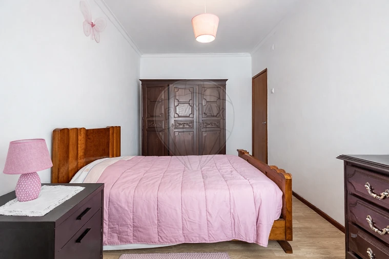 Apartamento T3 para Venda em Azambuja Foto 17