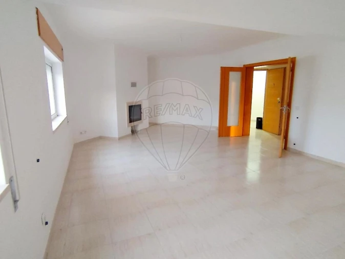 Apartamento T3 para Venda em Azambuja