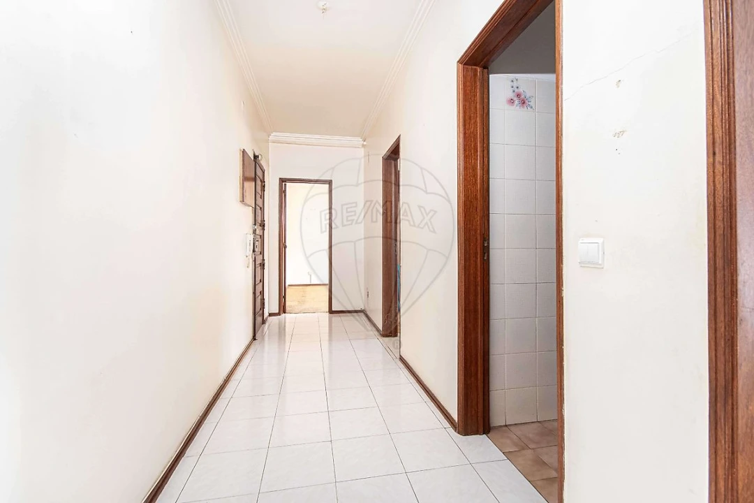 Apartamento T2 para Venda em Carregado e Cadafais Foto 2