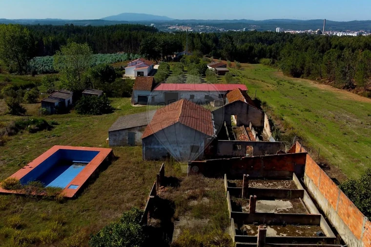 Quinta T2 para Venda em Rio Maior Foto 26