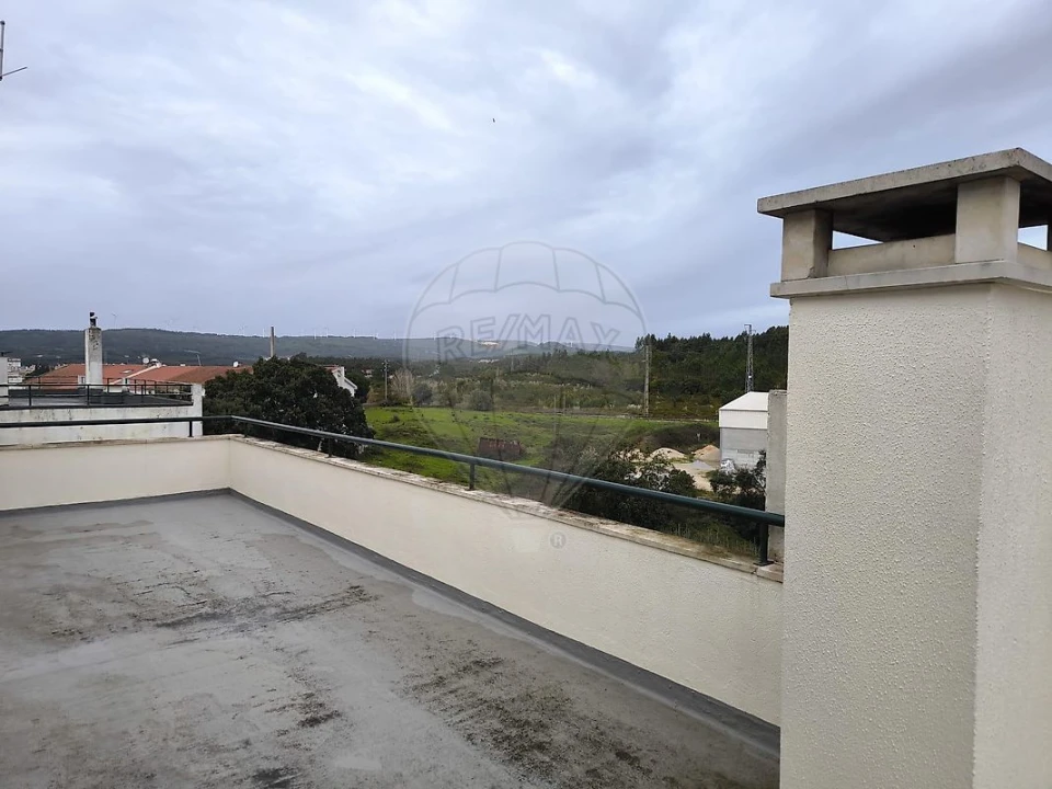 Apartamento T3 para Venda em Rio Maior Foto 17