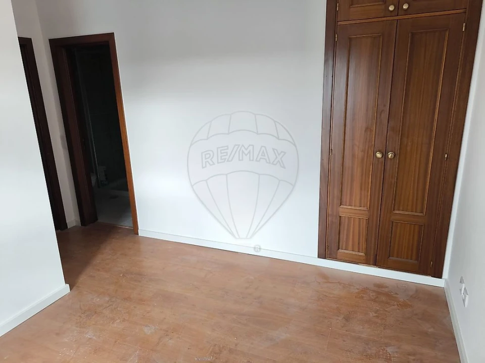 Apartamento T3 para Venda em Rio Maior Foto 33