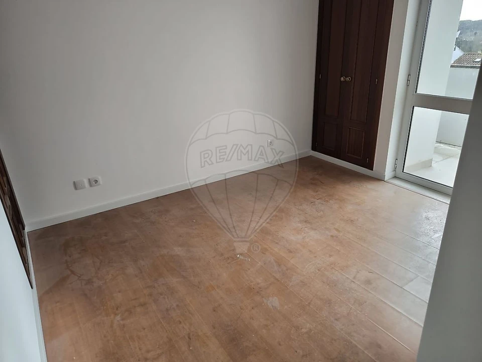 Apartamento T3 para Venda em Rio Maior Foto 36