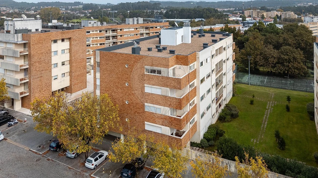 Apartamento T3 para Venda em Castêlo da Maia Foto 15