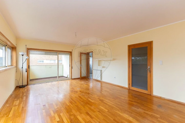 Apartamento T3 para Venda em Castêlo da Maia Foto 14