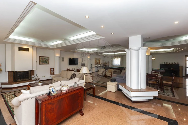 Moradia T4 para Venda em Alfena Foto 16