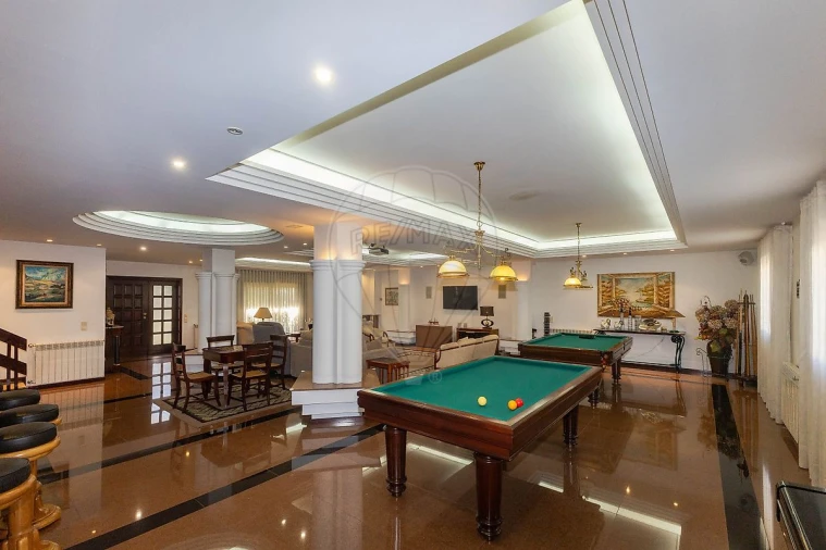 Moradia T4 para Venda em Alfena Foto 1