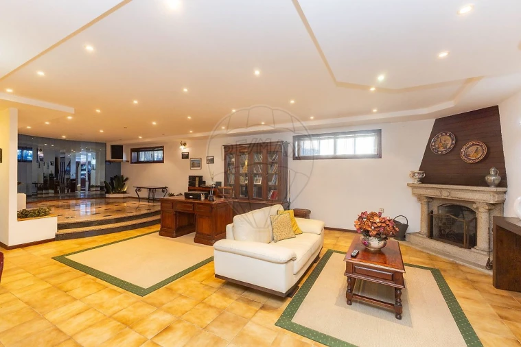 Moradia T4 para Venda em Alfena Foto 17