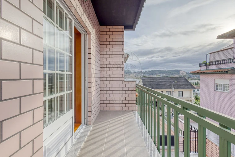 Moradia T3 para Venda em Moure Foto 34