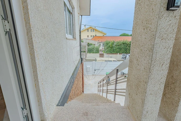 Moradia T3 para Arrendamento em Pedroso e Seixezelo Foto 2