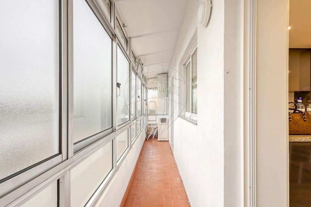 Apartamento T2 para Venda em Cidade da Maia Foto 17