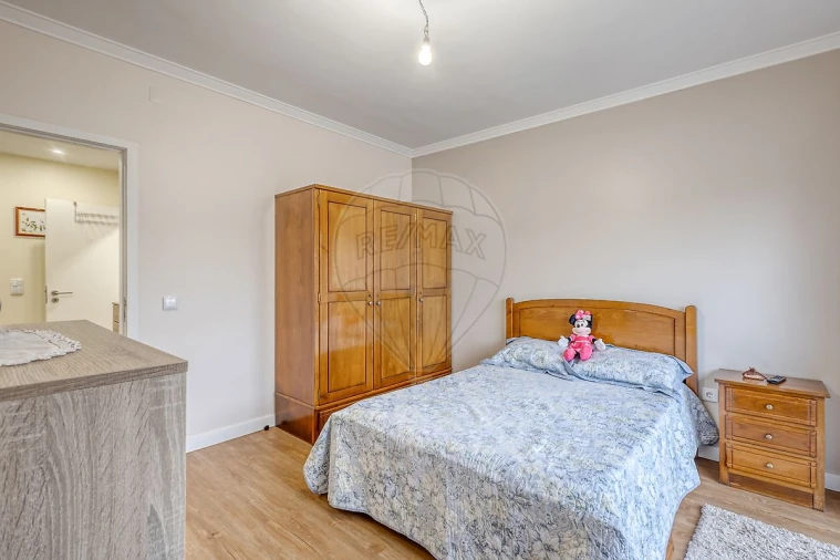 Apartamento T2 para Venda em Cidade da Maia Foto 4