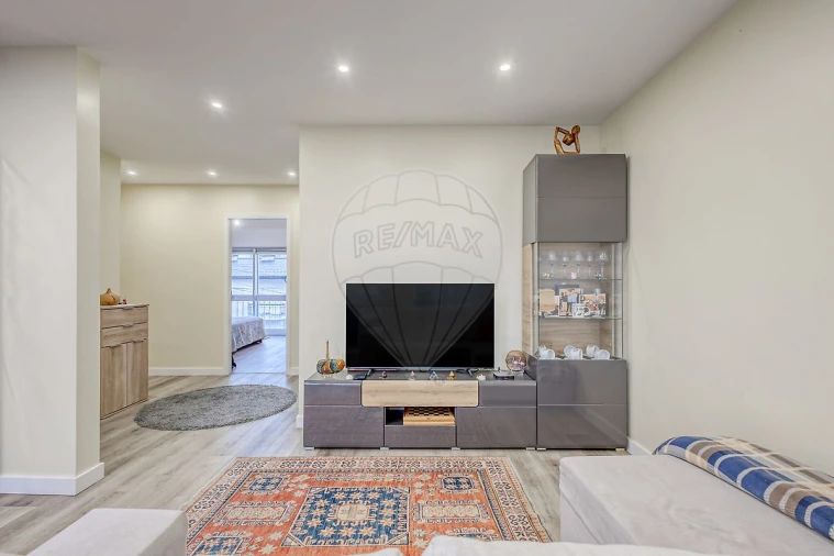 Apartamento T2 para Venda em Cidade da Maia Foto 16