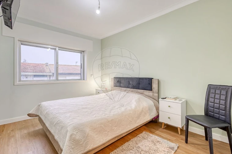 Apartamento T2 para Venda em Cidade da Maia Foto 2