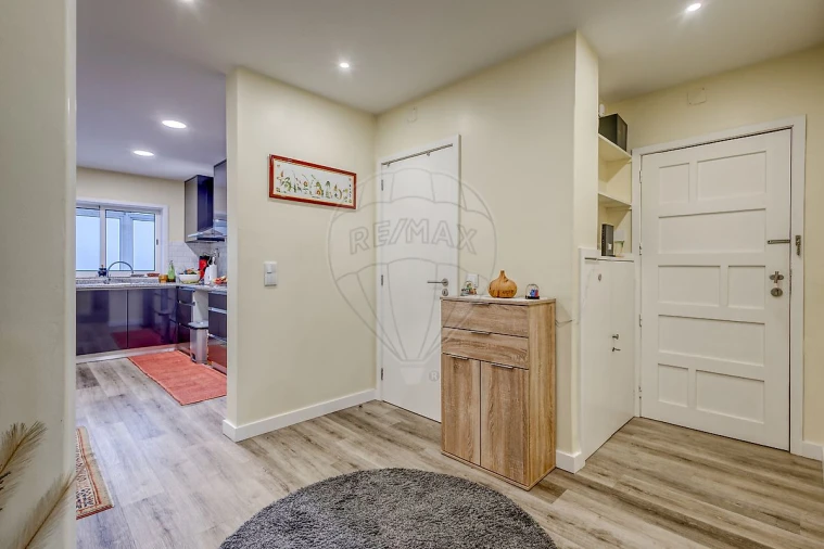 Apartamento T2 para Venda em Cidade da Maia Foto 9