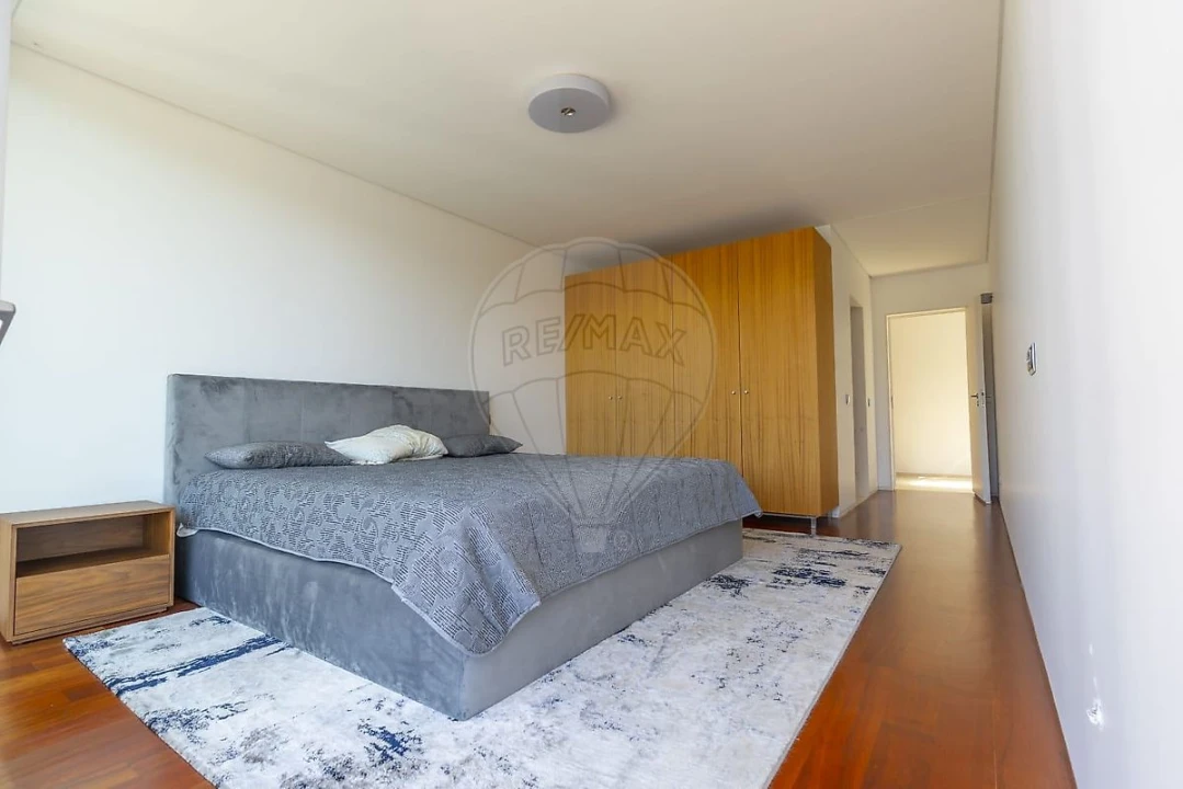 Moradia T4 para Venda em Alpendorada, Várzea e Torrão Foto 11