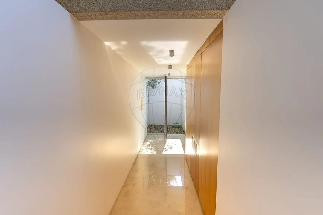 Moradia T4 para Venda em Alpendorada, Várzea e Torrão Foto 5