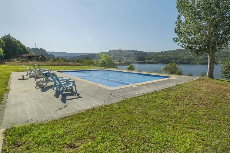 Moradia T4 para Venda em Alpendorada, Várzea e Torrão