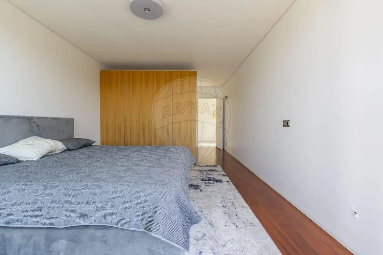 Moradia T4 para Venda em Alpendorada, Várzea e Torrão Foto 10