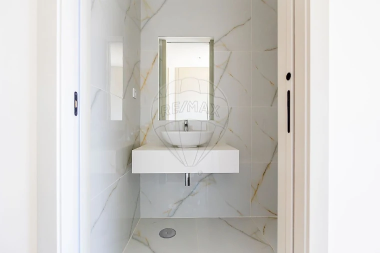 Apartamento T3 para Venda em Espinho Foto 15