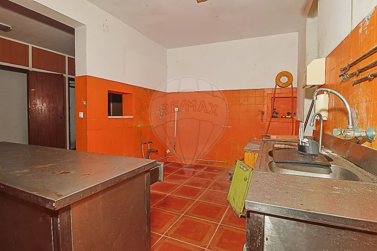 Moradia T2 para Venda em Marinha das Ondas Foto 5