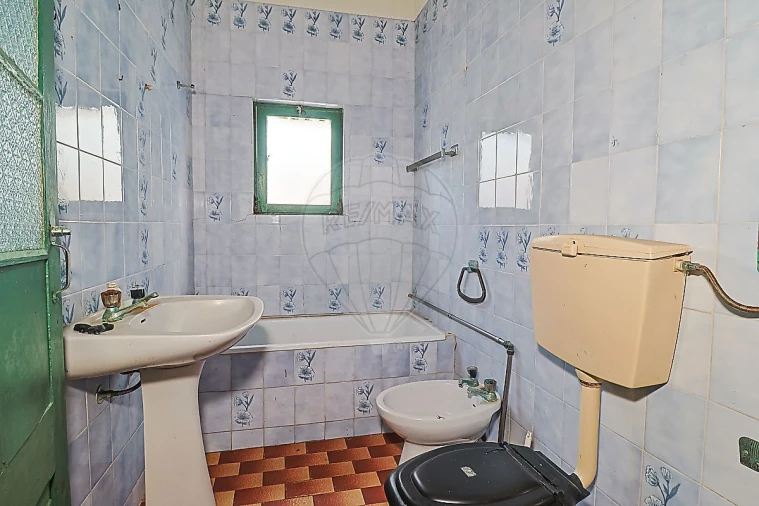 Moradia T2 para Venda em Marinha das Ondas Foto 8