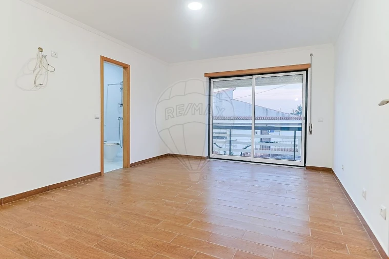 Moradia T3 para Venda em Alhadas Foto 7