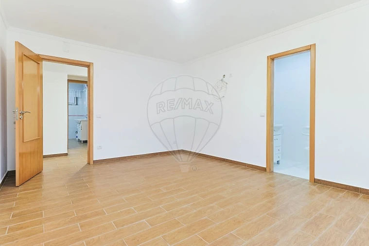 Moradia T3 para Venda em Alhadas Foto 14