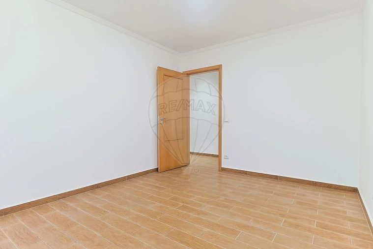 Moradia T3 para Venda em Alhadas Foto 4