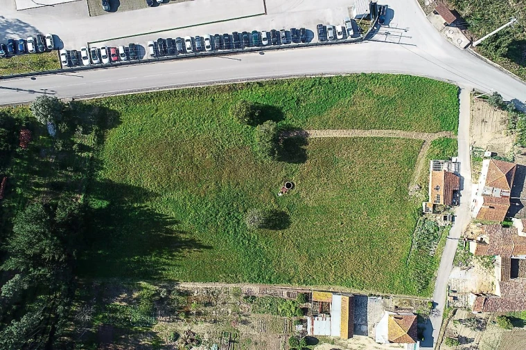 Terreno para Venda em Vila Nova de Anços Foto 4