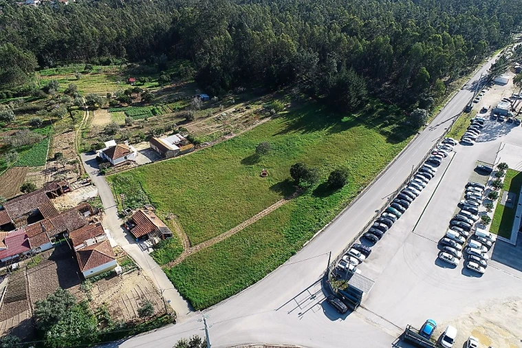 Terreno para Venda em Vila Nova de Anços Foto 1