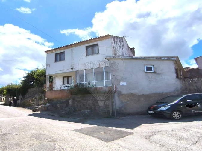 Moradia T2 para Venda em Gesteira e Brunhós Foto 1