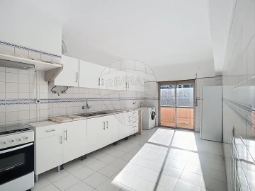 Apartamento T2 para Venda em Algueirão-Mem Martins