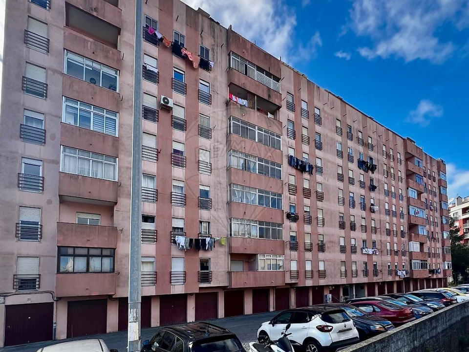Apartamento T2 para Venda em Algueirão-Mem Martins Foto 23