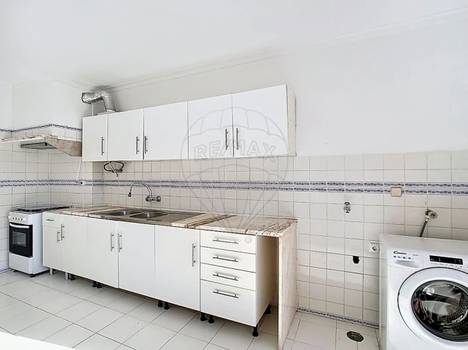Apartamento T2 para Venda em Algueirão-Mem Martins Foto 16