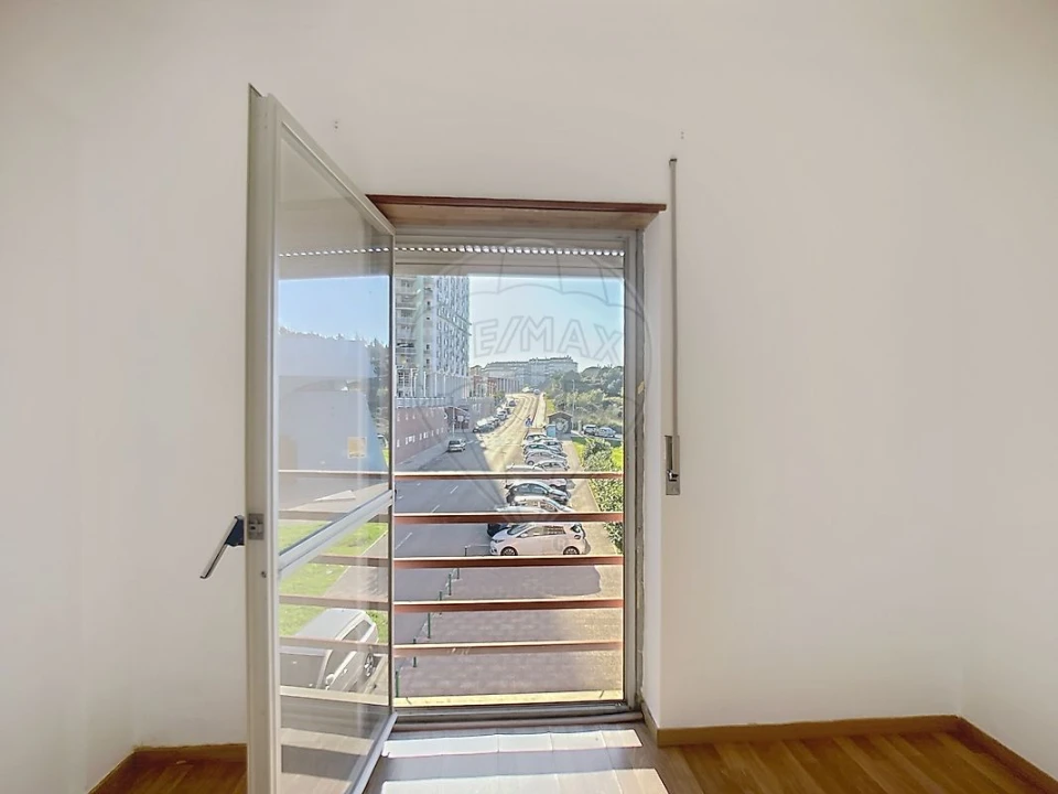 Apartamento T2 para Venda em Algueirão-Mem Martins Foto 12