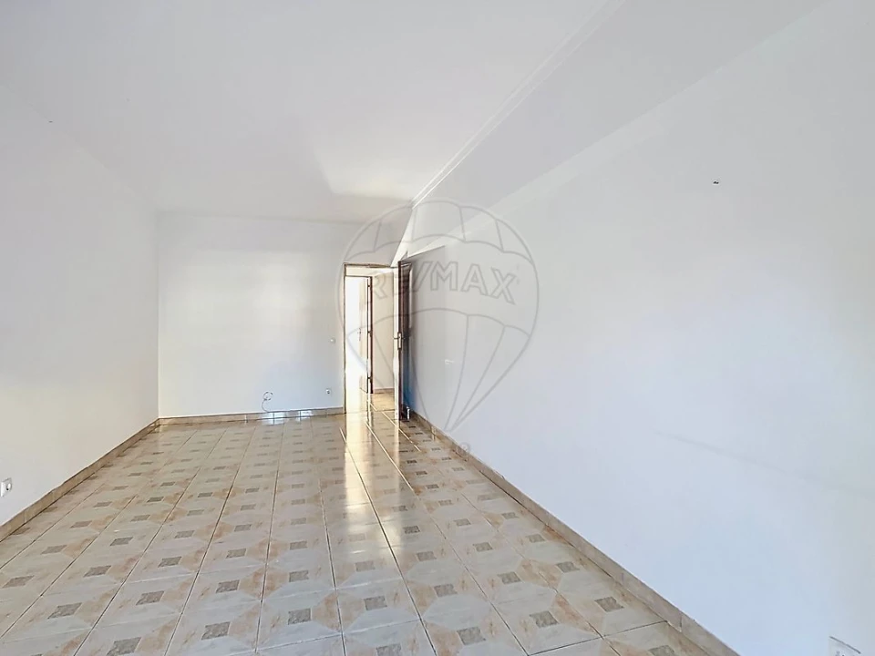 Apartamento T2 para Venda em Algueirão-Mem Martins Foto 8
