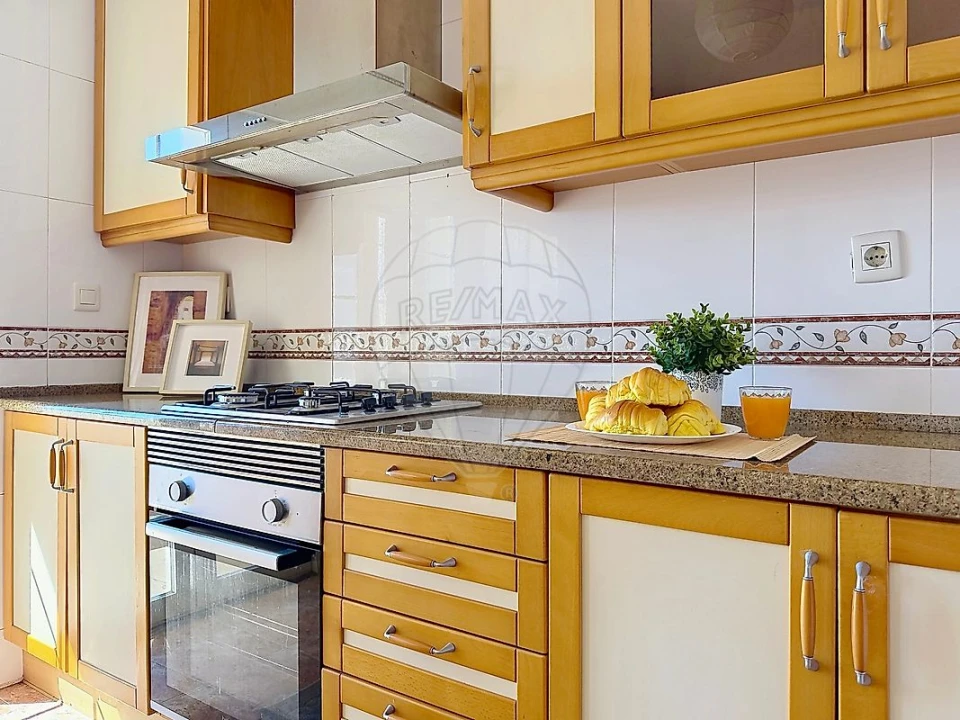 Apartamento T3 para Venda em Santa Maria e São Miguel, São Martinho, São Pedro Penaferrim Foto 3