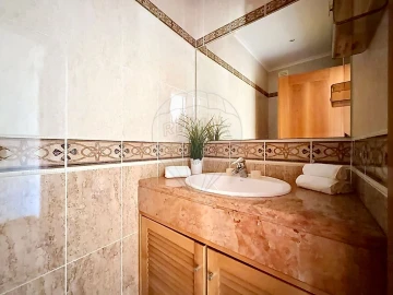 Apartamento T3 para Venda em Santa Maria e São Miguel, São Martinho, São Pedro Penaferrim