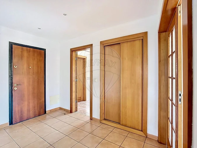 Apartamento T3 para Venda em Santa Maria e São Miguel, São Martinho, São Pedro Penaferrim Foto 4