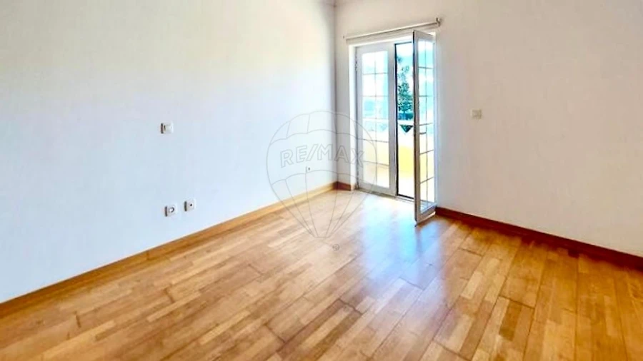 Apartamento T3 para Venda em Santa Maria e São Miguel, São Martinho, São Pedro Penaferrim Foto 7