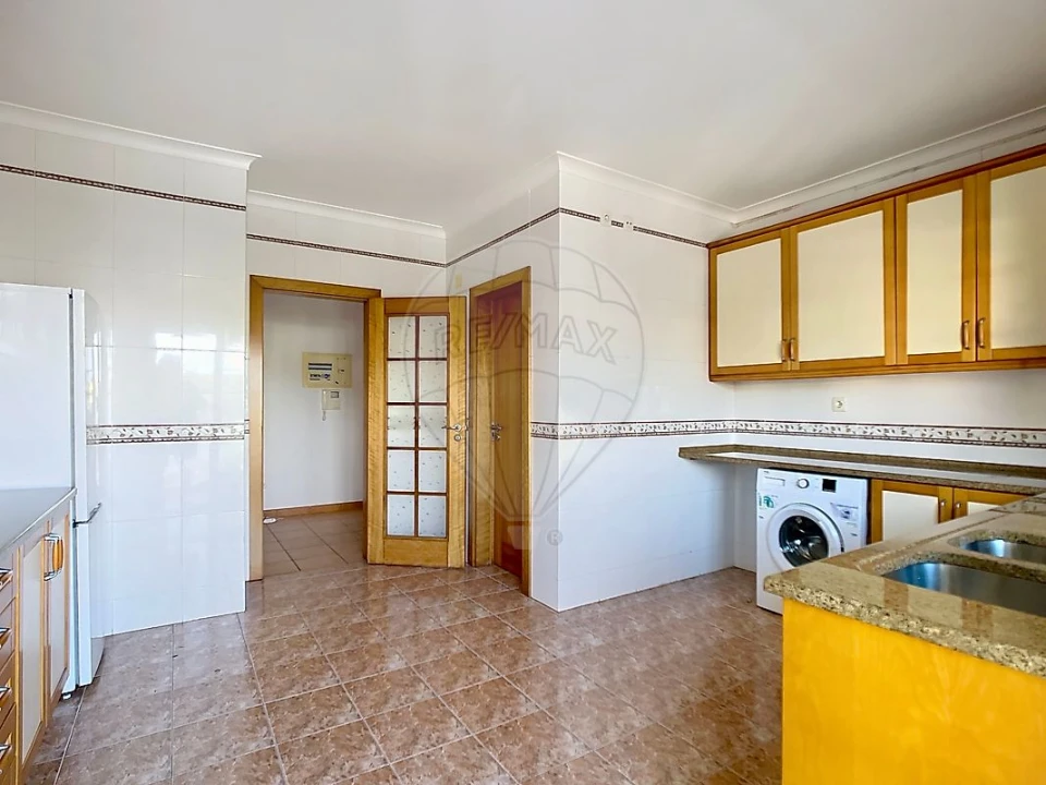 Apartamento T3 para Venda em Santa Maria e São Miguel, São Martinho, São Pedro Penaferrim Foto 26