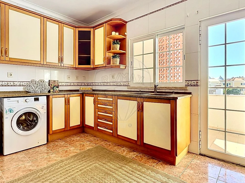 Apartamento T3 para Venda em Santa Maria e São Miguel, São Martinho, São Pedro Penaferrim Foto 1