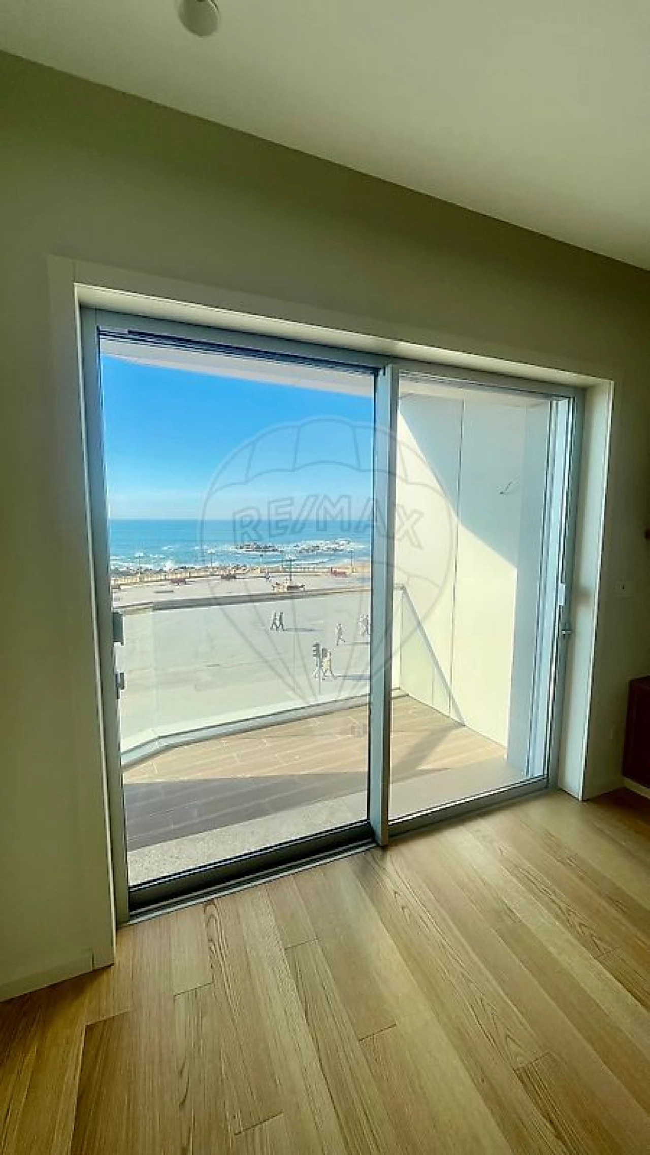 Apartamento T2 para Arrendamento em Aldoar, Foz do Douro e Nevogilde Foto 4