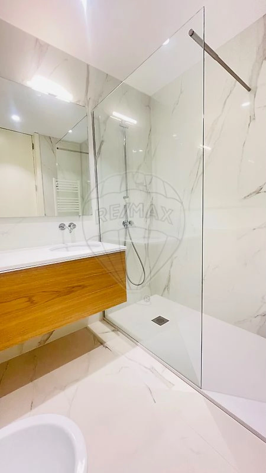 Apartamento T2 para Arrendamento em Aldoar, Foz do Douro e Nevogilde Foto 34