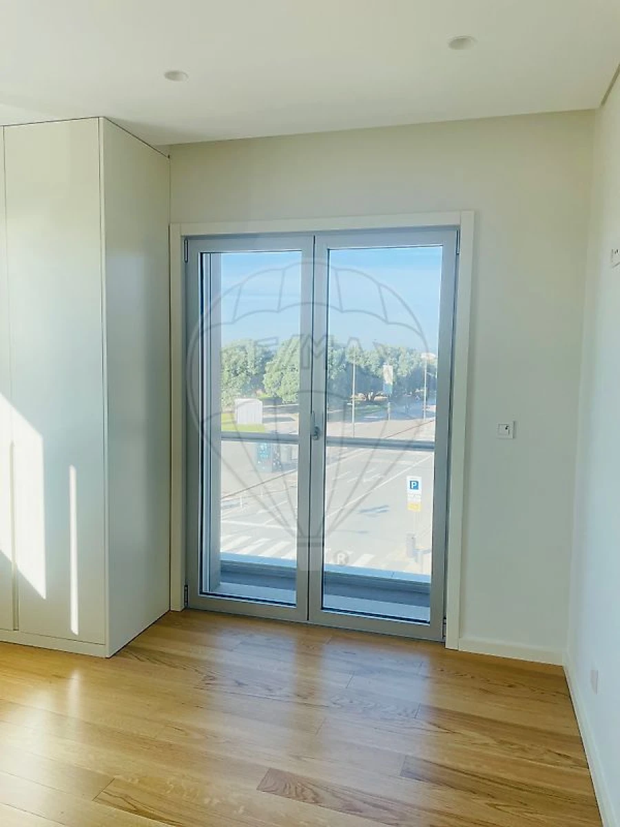 Apartamento T2 para Arrendamento em Aldoar, Foz do Douro e Nevogilde Foto 25