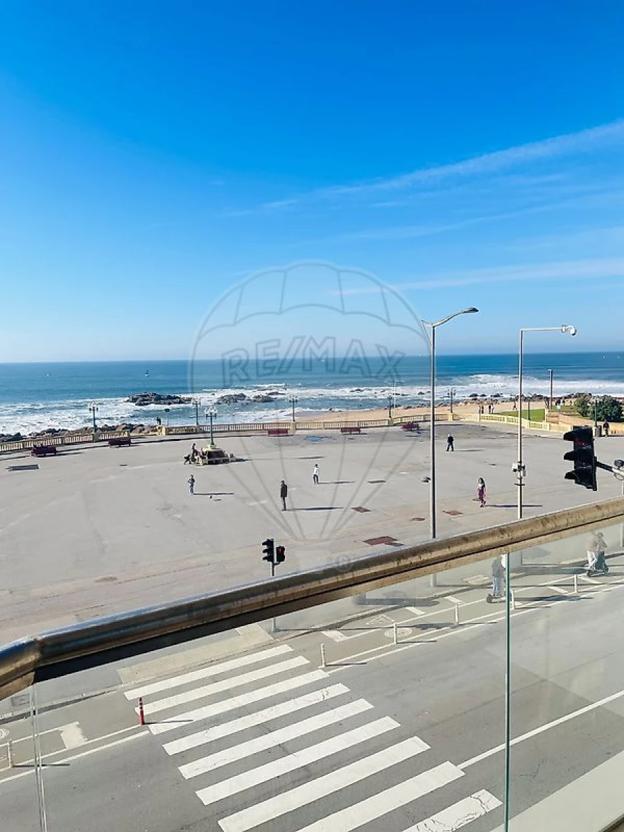 Apartamento T2 para Arrendamento em Aldoar, Foz do Douro e Nevogilde Foto 5