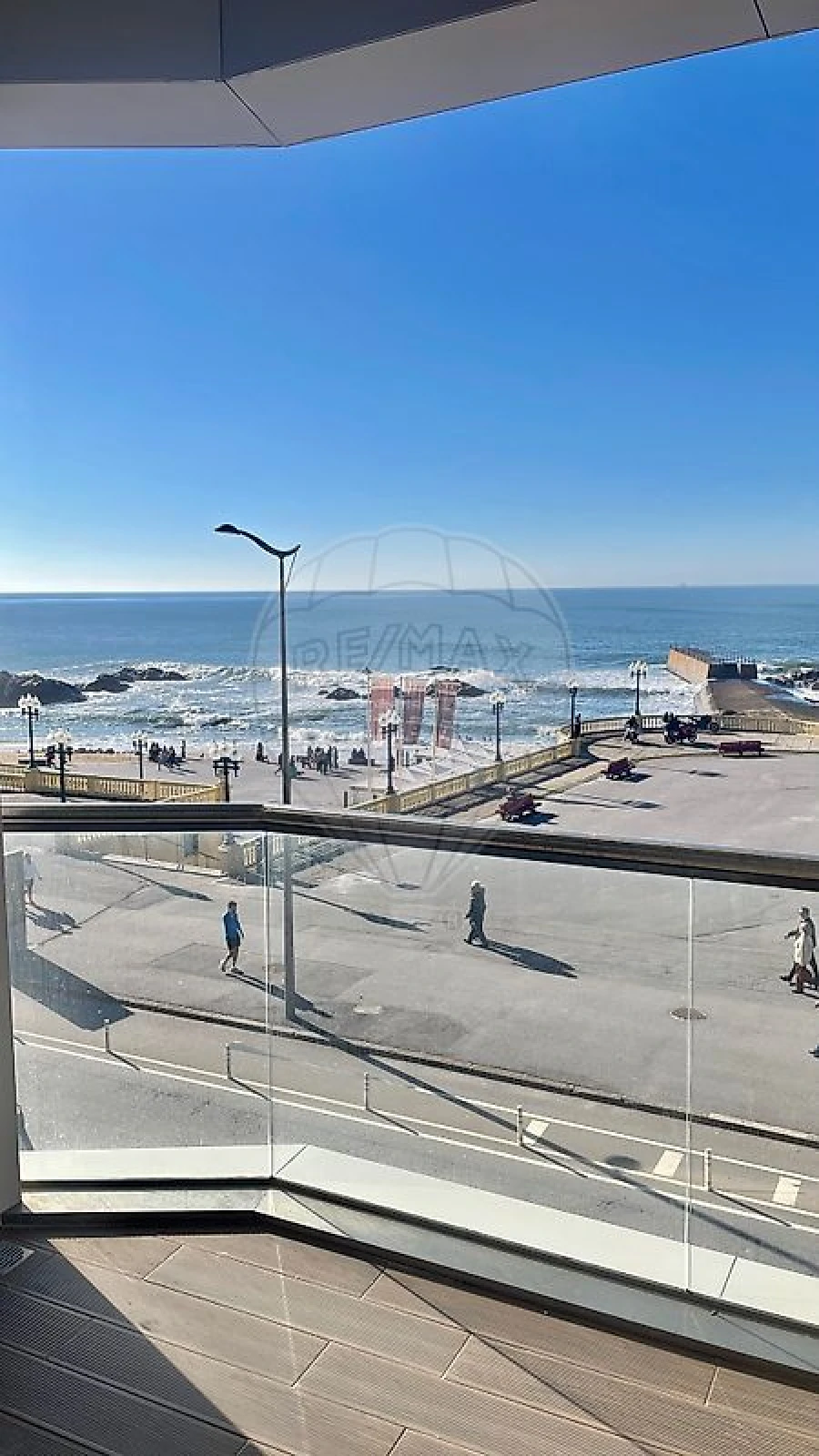 Apartamento T2 para Arrendamento em Aldoar, Foz do Douro e Nevogilde Foto 1